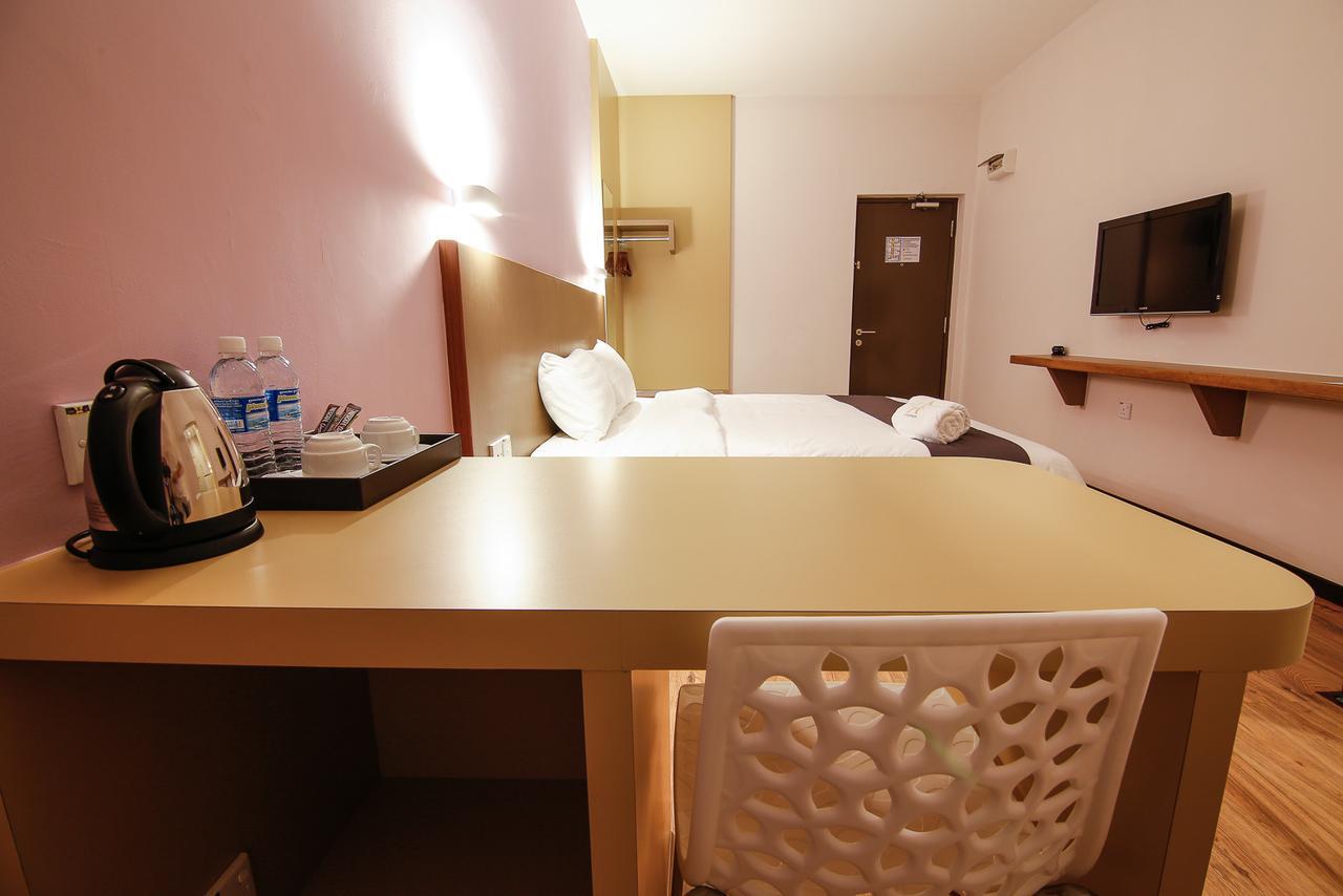 Art Cottage Hotel Іпох Екстер'єр фото