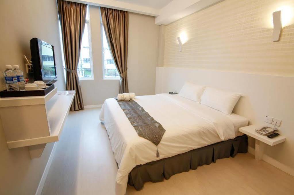 Art Cottage Hotel Іпох Екстер'єр фото